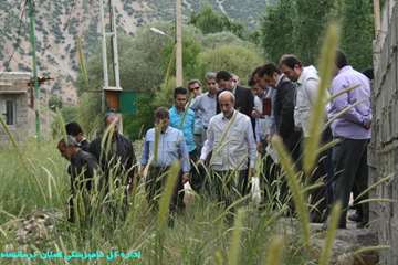 بازدید دکتر خلج از مزارع تکثیر و پرورش ماهیان در استان کرمانشاه
