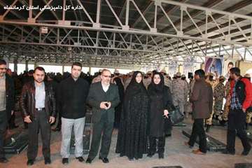 شرکت کارکنان دامپزشکی استان کرمانشاه در غبارروبی مزار شهدا بمناسبت دهه فجر