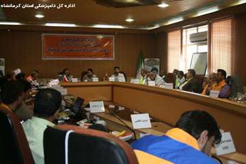 رزمایش دور میزی بیماری لمپی اسکین اداره کل دامپزشکی استان کرمانشاه