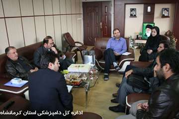 نشست مدیر کل و معاون سلامت اداره کل دامپزشکی استان کرمانشاه با آبزی پروران