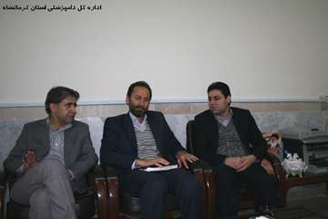 بازدید دکتر پرور از شبکه دامپزشکی شهرستان صحنه