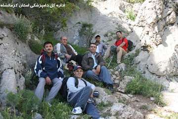 کوهپیمایی کارکنان دامپزشکی کرمانشاه بمناسبت روز جهانی دامپزشکی و هفته سلامت